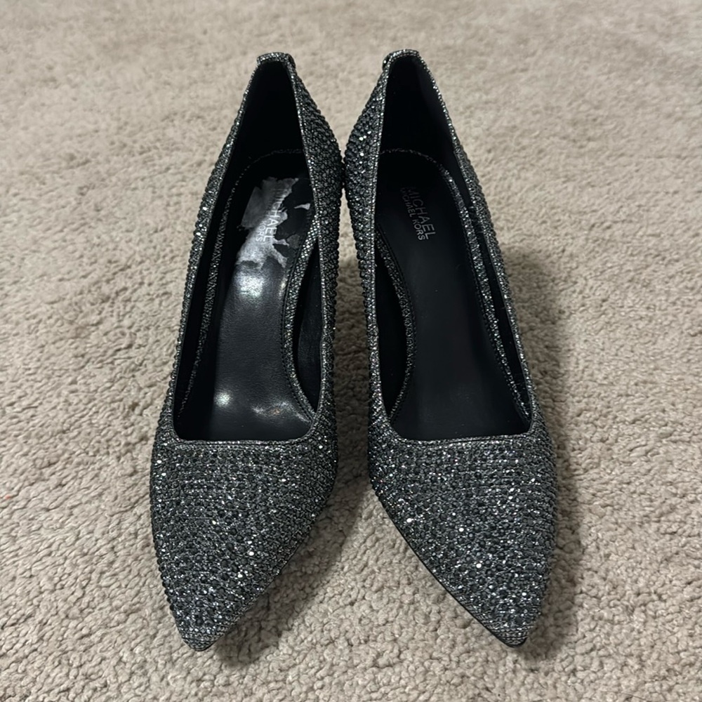 MK brand new size 8 stiletto with silver/grey ringtones